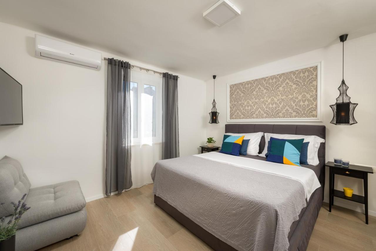 Villa Roko- The Spacious Luxury Trogir Exterior foto